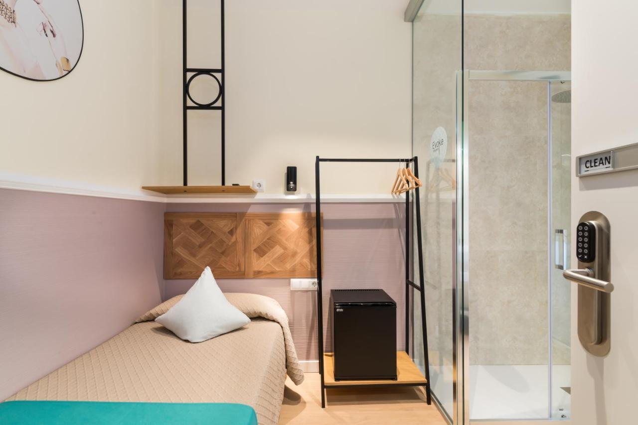 Hostal Evoke Madrid Exterior foto